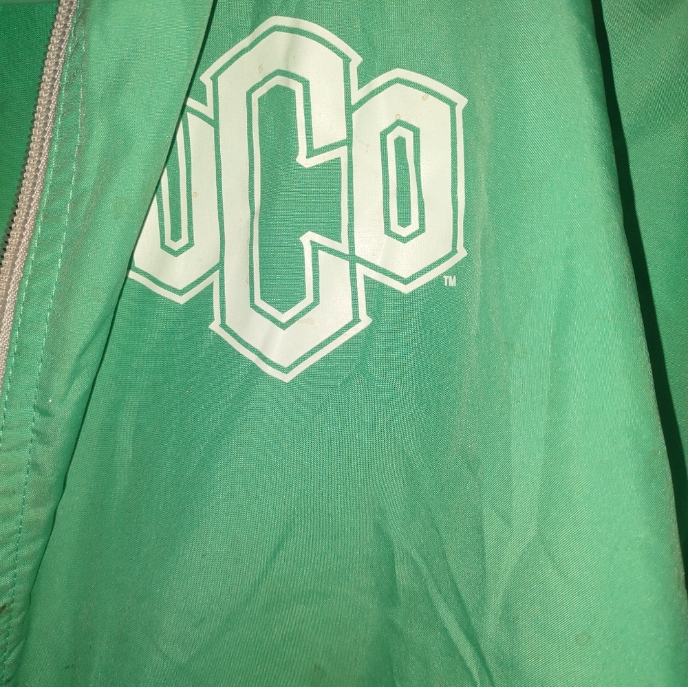 Woman's Charles River Apperel Windbreaker With‎ Hood 1/2 Zip  UCO Size Small - Picture 3 of 5